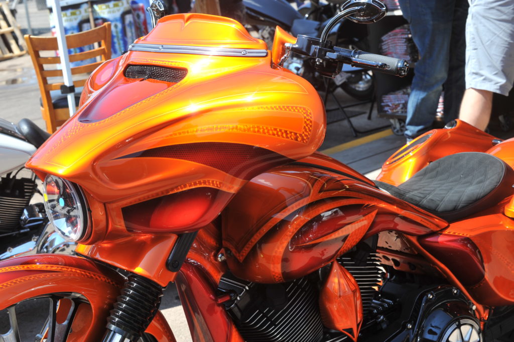 THE PEREWITZ PAINT SHOW, IRON HORSE SALOON, STURGIS 2018 Iron Trader News